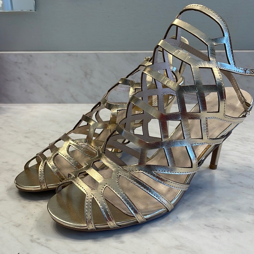 Heels size 8 gold